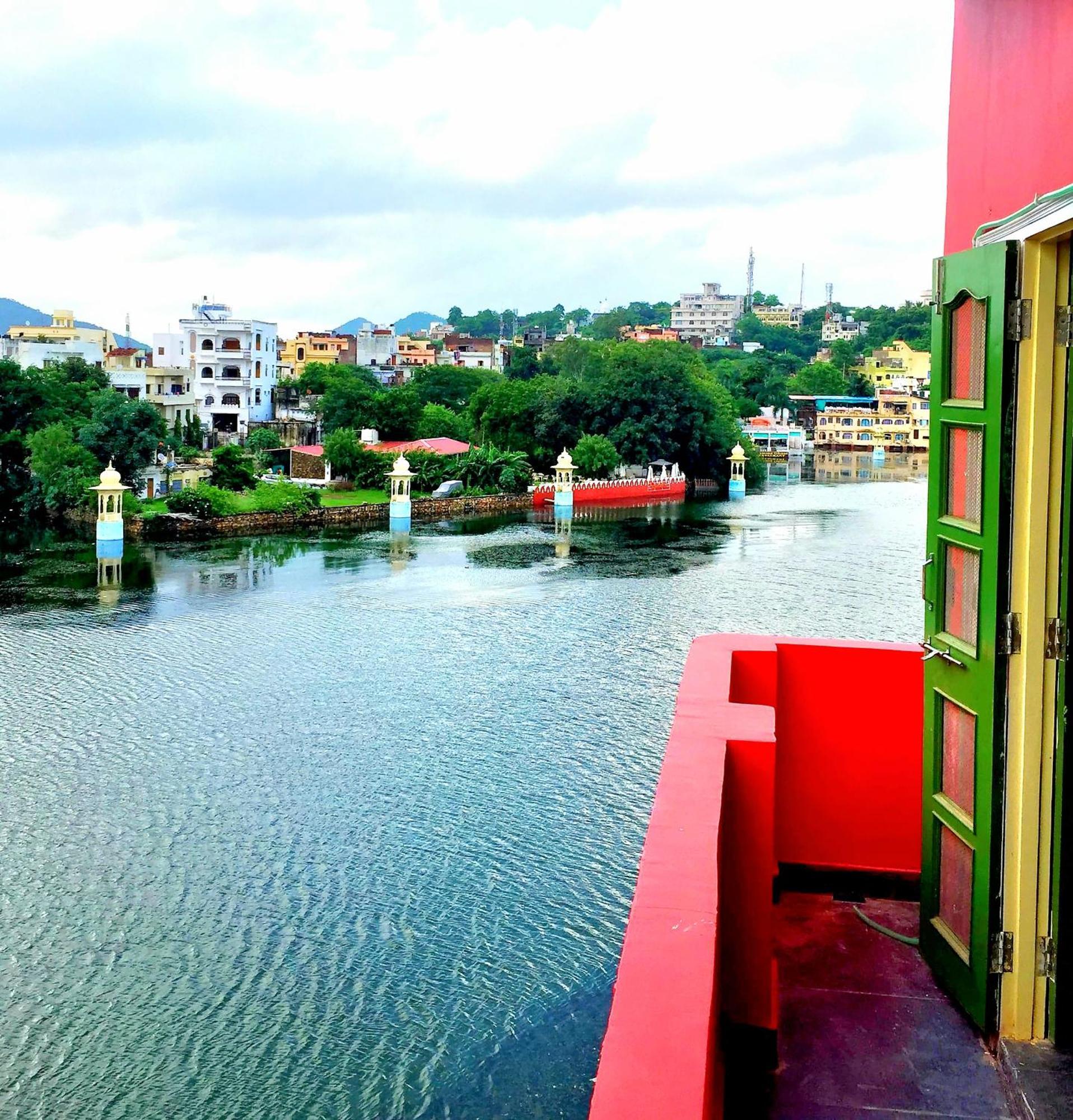 Oolala - Your Lake House In The Center Of Udaipur Exterior photo