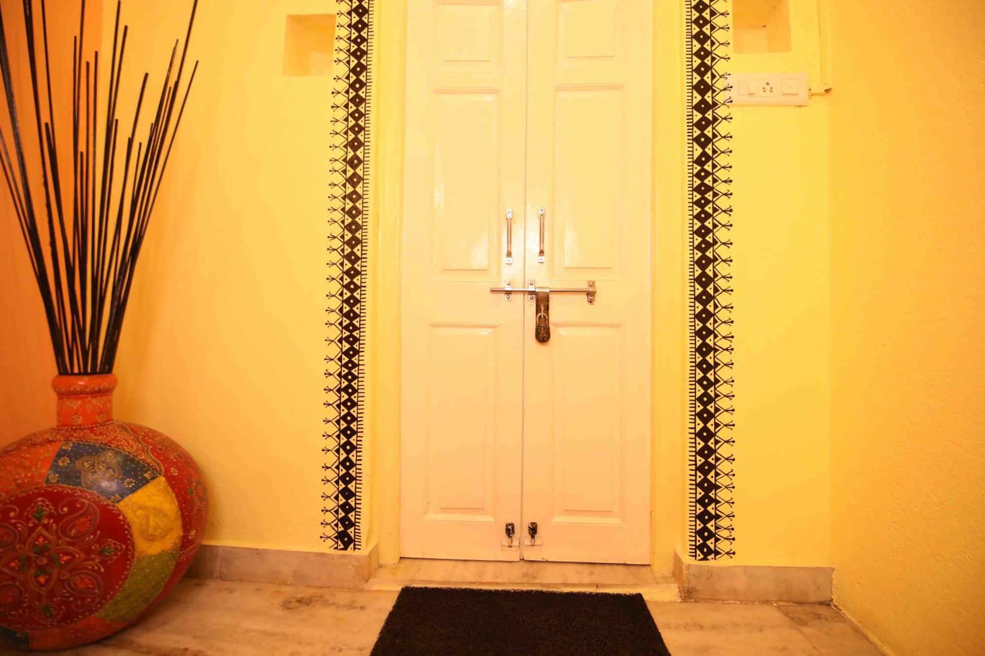 Oolala - Your Lake House In The Center Of Udaipur Room photo