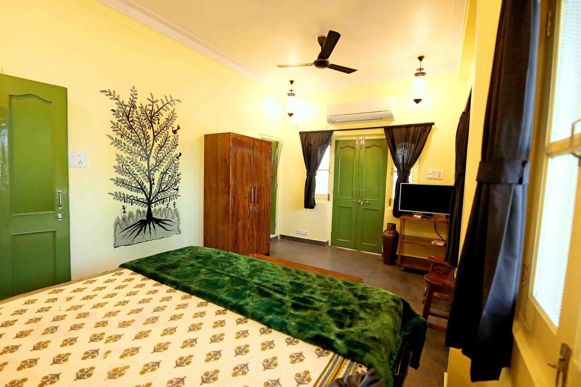 Oolala - Your Lake House In The Center Of Udaipur Room photo