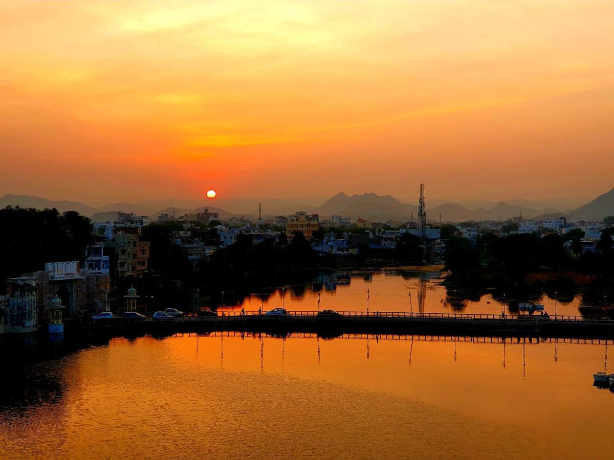 Oolala - Your Lake House In The Center Of Udaipur Exterior photo